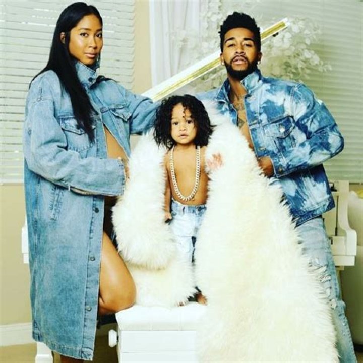 April, Omarion & Megaa LHHH Family outfits, Cute family, Family