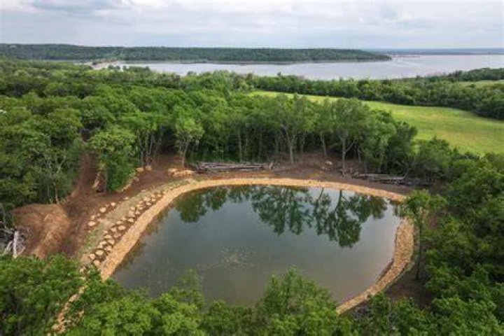Cost to build a lake house kobo building