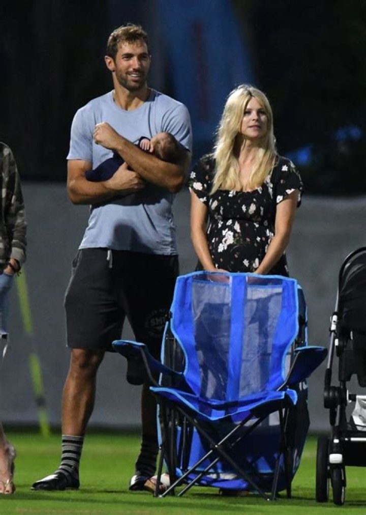 Elin Nordegren&rsquo;s baby daddy&rsquo;s family posts rare and adorable photo of