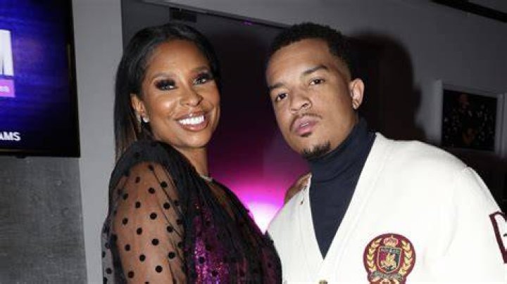 Jennifer Williams Stuns Alongside Fianc&eacute; Christian Gold (Video
