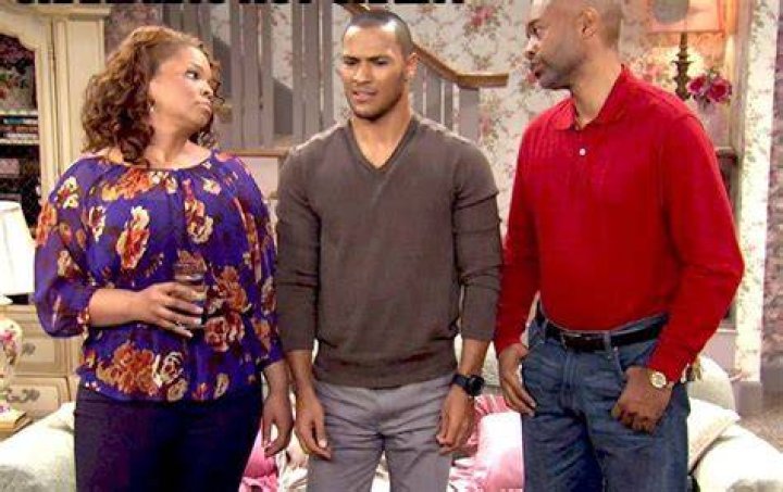 “Love Is Blind”'s Izzy and Stacy Deny Bullying Johnie — Though He