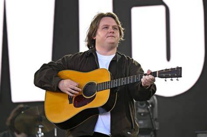 Lewis Capaldi Apologizes to Glastonbury Crowd After Losing Voice Us