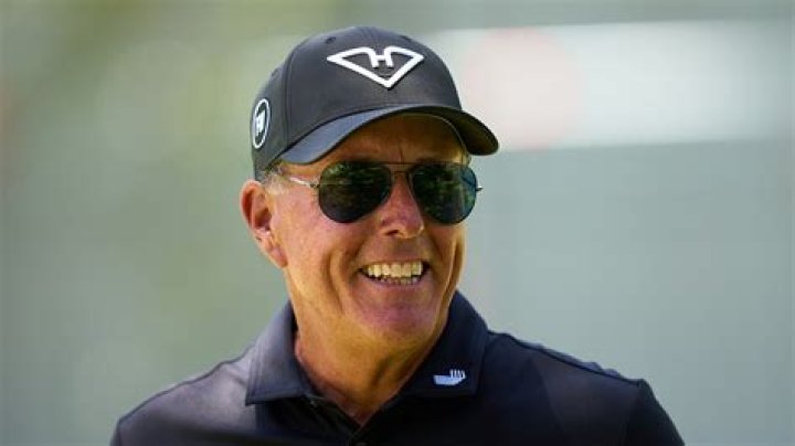 Phil Mickelson's Wife is a Former NBA Cheerleader FanBuzz