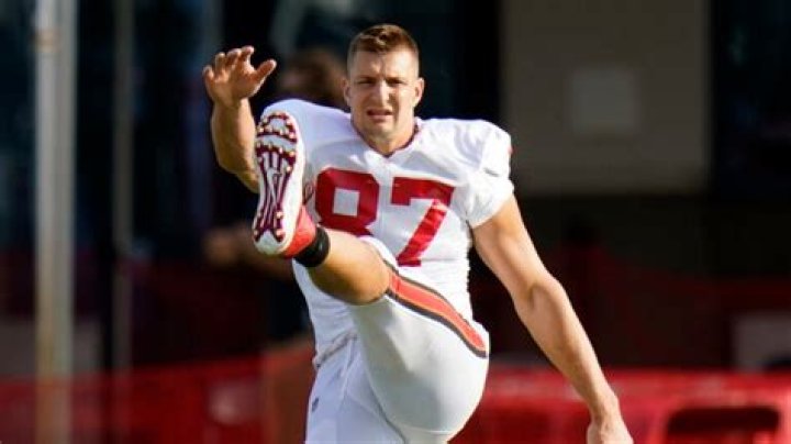 Rob Gronkowski&rsquo;s missed field goal in live Super Bowl commercial left