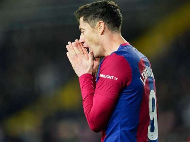Robert Lewandowski odejdzie z FC Barcelony? Sensacyjna oferta La Liga