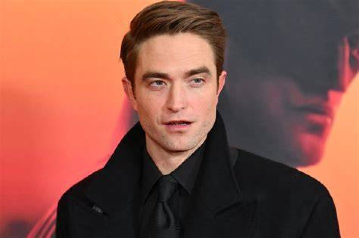 Robert Pattinson Bonds With His Sister Photo 2404676 Robert