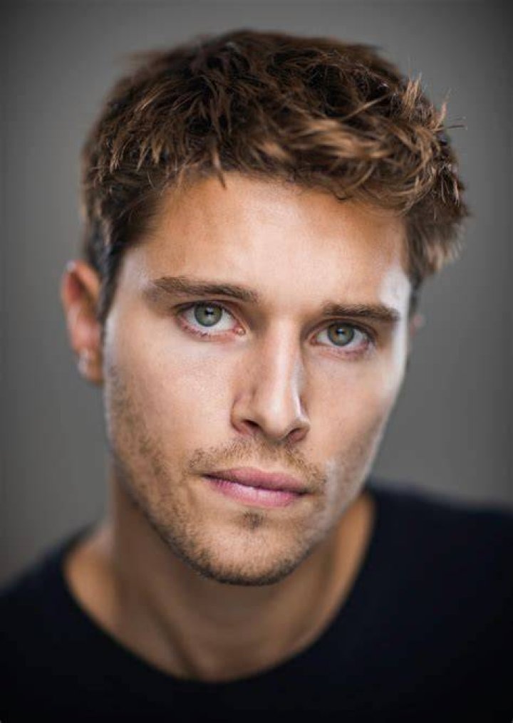 Ronen Rubinstein's Coming Out as Bisexual Created New Chapter in