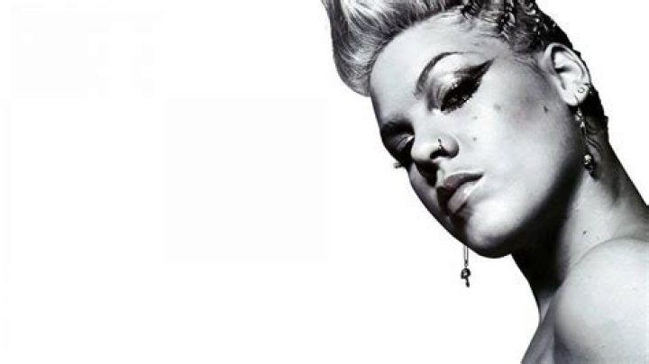 Singer Pink Wallpapers Wallpaper Cave