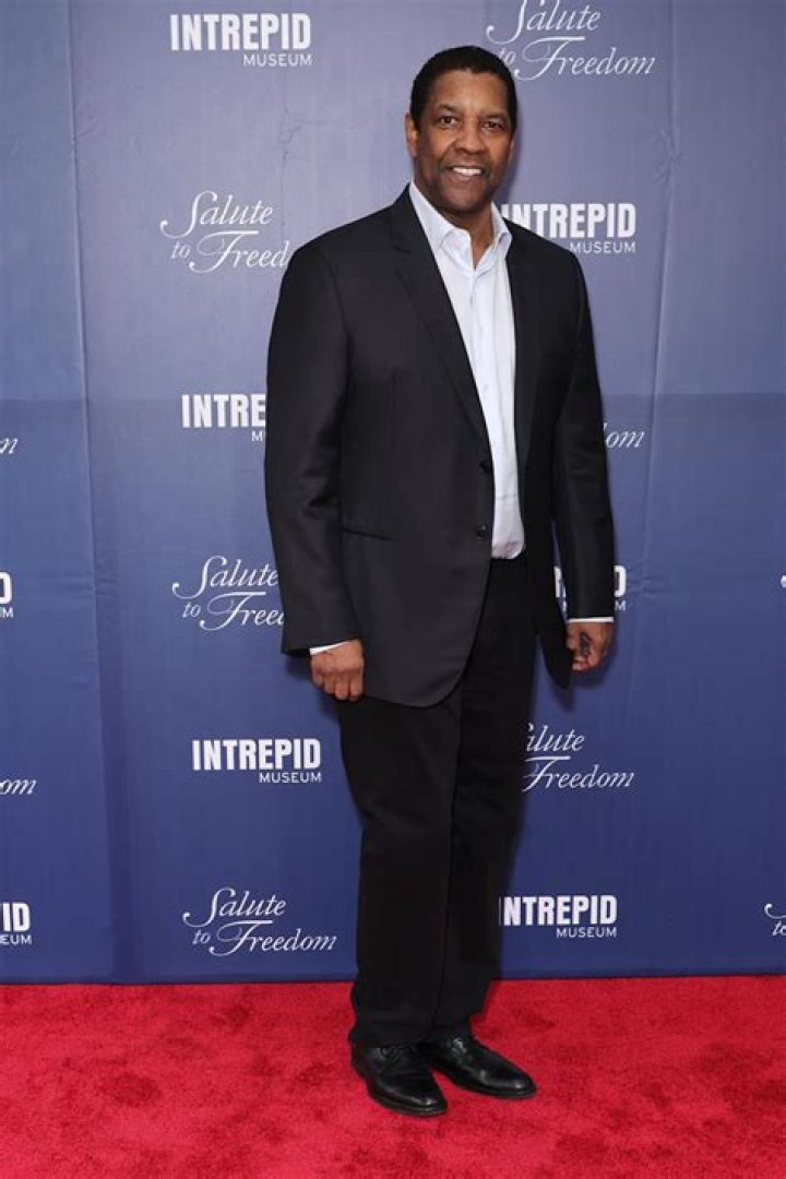 Standing tall, denzel, movie, washington, book, eli, HD wallpaper Peakpx
