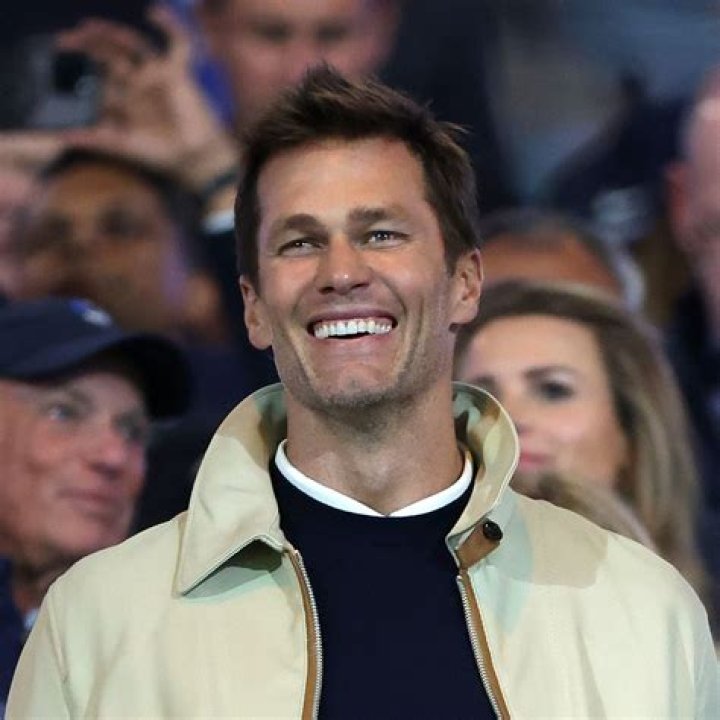 Tom Brady shares adorable picture with his Mom ahead of Super Bowl 51